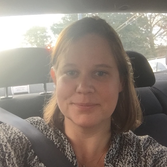 Profile Picture of Ansley Thomas (@travelgal82) on Poshmark