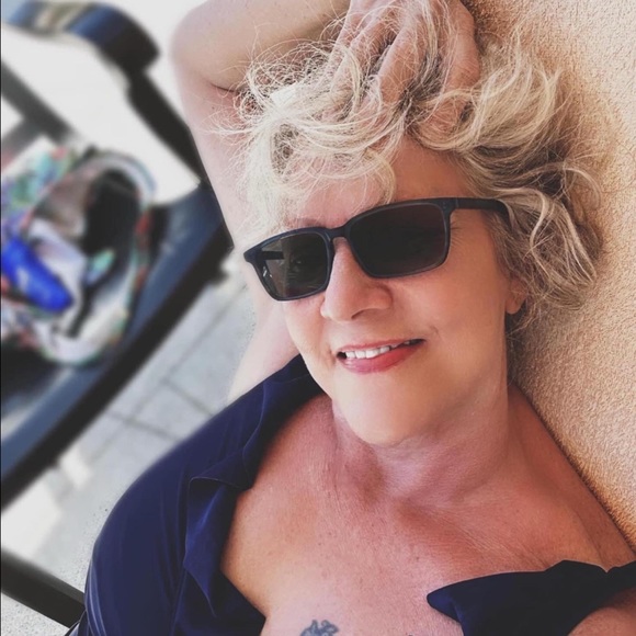 Profile Picture of John Albrecht (@lorielyn60984) on Poshmark