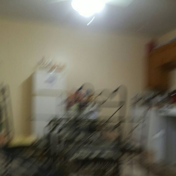 Profile Picture of Christian Araujo (@christian122002) on Poshmark