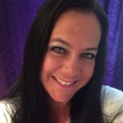 Profile Picture of Amanda Keener (@amandak90) on Twitter
