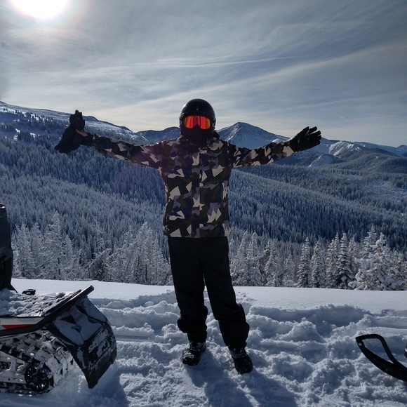 Profile Picture of Jonathan Dorantes (@corgoborger) on Poshmark