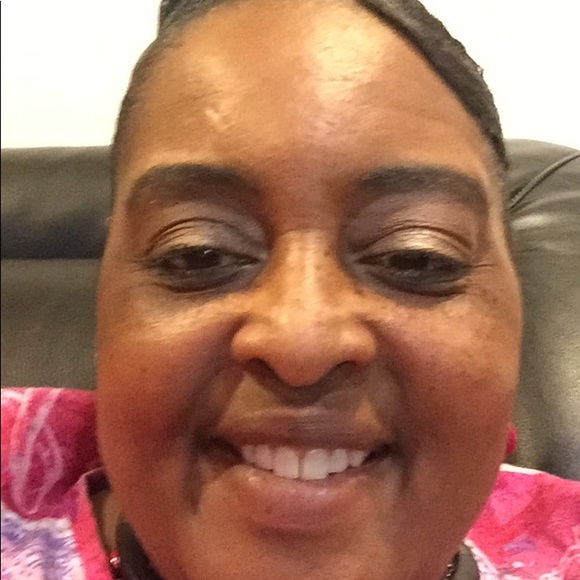 Profile Picture of Yolanda Kinchelow (@kinchelow1) on Poshmark