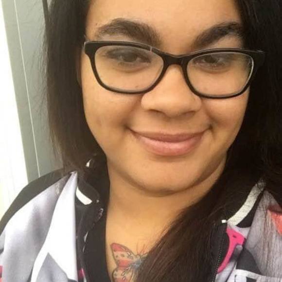 Profile Picture of Mzbrowneyes Verdun (@mzbrowneyesv) on Poshmark