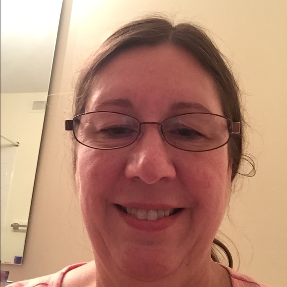 Profile Picture of Nancy Bridgeman (@bridgen55) on Poshmark