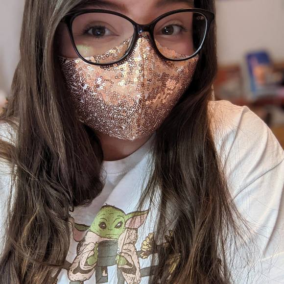 Profile Picture of Heather Broxton (@heatherbroxton) on Poshmark