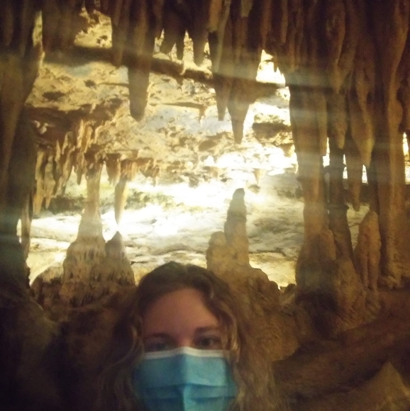 Profile Picture of Molly Magida (@momag1) on Poshmark