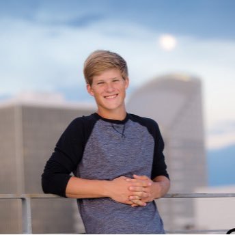 Profile Picture of Michael Van Riessen (@mikejohn342) on Twitter