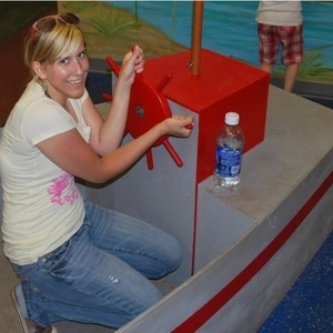 Profile Picture of Danielle Divietro (@iheartcosmonaut) on Myspace