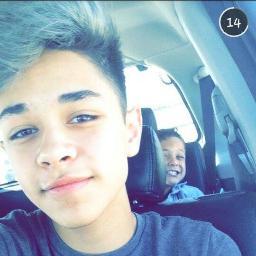 Profile Picture of Josh Santos (@Josh_Loven) on Twitter