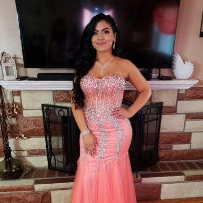 Profile Picture of Karena Alvarez (@KarenaAlvarez1) on Twitter