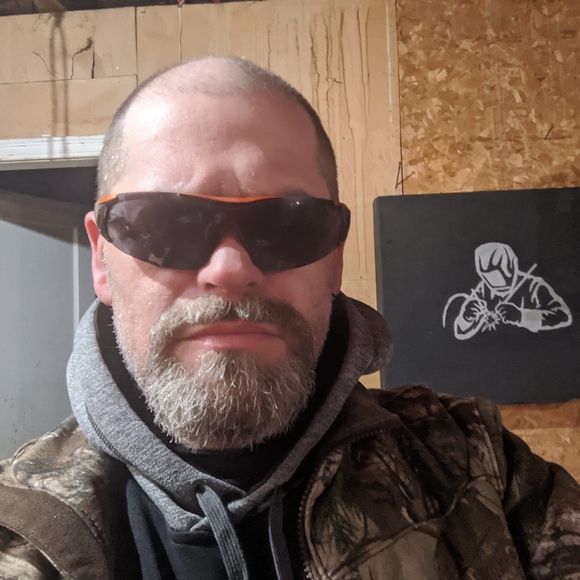 Profile Picture of Olaf Olson (@olsonolaf) on Poshmark