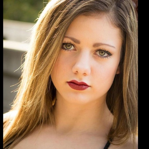 Profile Picture of Morgan Maynard (@morgan__leigh__) on Poshmark