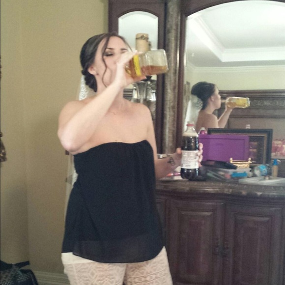 Profile Picture of Autumn Gist (@autlgist) on Poshmark