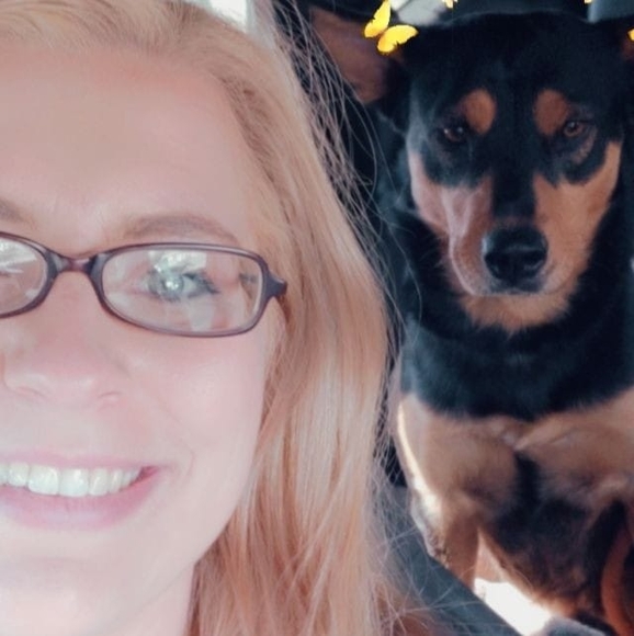 Profile Picture of Taylor Beardemphl (@tbeardemphl) on Poshmark