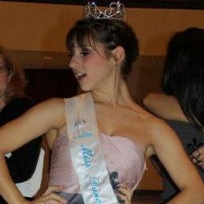 Profile Picture of Jessica Smith (@JaeSmith9) on Twitter