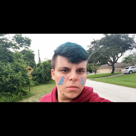 Profile Picture of Gino Bendler (@ginobendler) on Poshmark