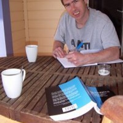 Profile Picture of Ian Carroll (@IanTheWriter) on Twitter
