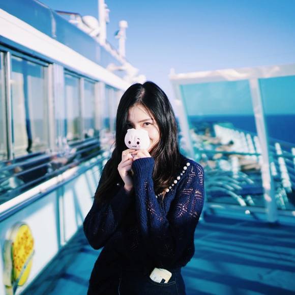 Profile Picture of Wei Xiong (@genixiong0630) on Poshmark