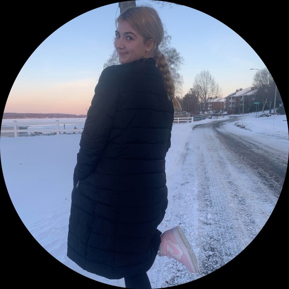 Profile Picture of Kealy Caflisch (@kealy_caflisch) on Poshmark