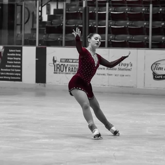 Profile Picture of Jessica Hildinger (@jhildinger) on Poshmark