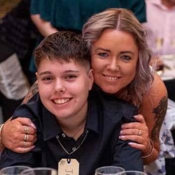 Profile Picture of Danielle Carruthers (@daniellecarr855) on Poshmark