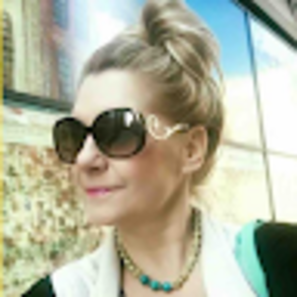 Profile Picture of Kimberly Devault (@kimberlyjo1969) on Poshmark