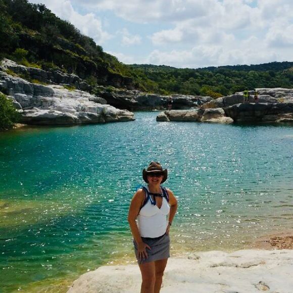 Profile Picture of Angela Staten (@angelastaten749) on Poshmark