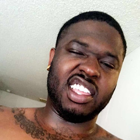 Profile Picture of Joshua Presley (@jpuno1) on Poshmark