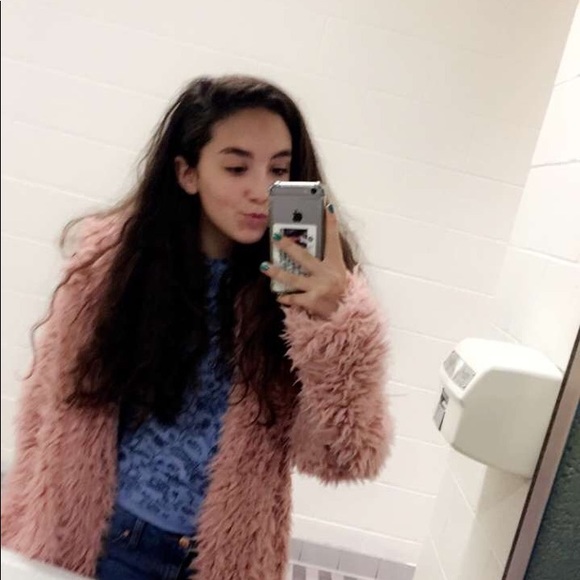 Profile Picture of Riley Vanorden (@missrileyv) on Poshmark