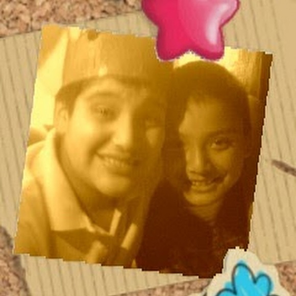 Profile Picture of Vania Alvarez (@vaniaalvarez) on Poshmark