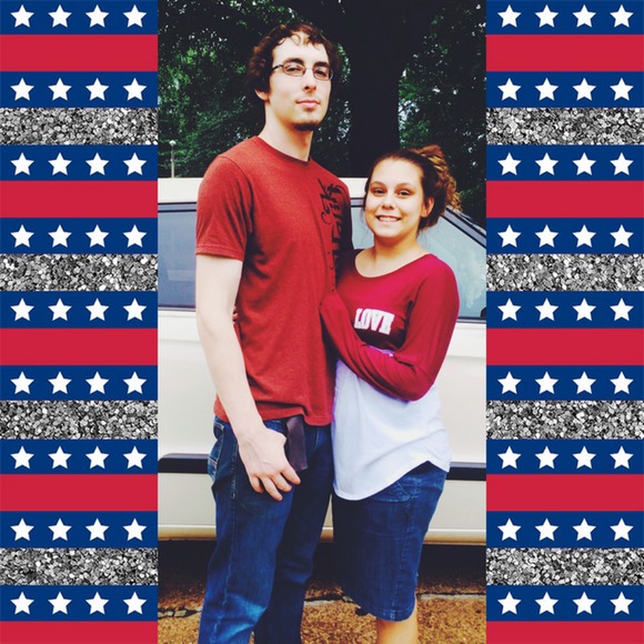 Profile Picture of Paige Saunders (@paige_saunders) on Poshmark