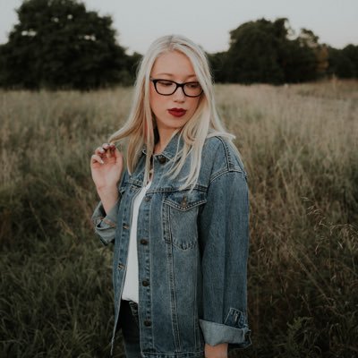 Profile Picture of Emily Ann ☀️ (@Em_Hamner) on Twitter