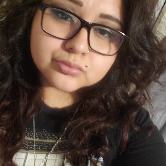 Profile Picture of Daniela Blanco (@danni_blanco) on Poshmark