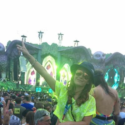 Profile Picture of Leanne Hogan (@leanne9735) on Twitter