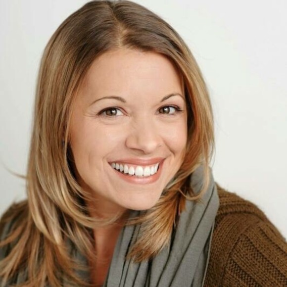 Profile Picture of Michelle Ekes (@mishymuse) on Poshmark