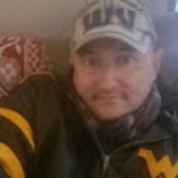 Profile Picture of Carl Johnson (@cjohnson61764) on Poshmark