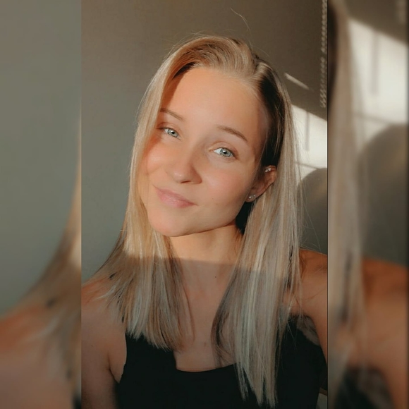 Profile Picture of Hayley Priebe (@hayleypriebe) on Poshmark