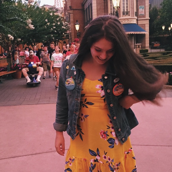 Profile Picture of Ruby Blake (@rblak106) on Poshmark