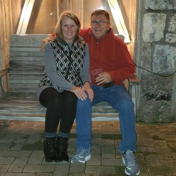 Profile Picture of Jennifer Gakeler (@jennifergakeler) on Poshmark