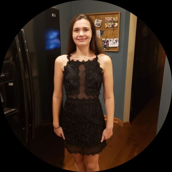 Profile Picture of Mary Austing (@maryca2021) on Poshmark