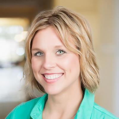 Profile Picture of Vicki Elson (@GrueneFitVic) on Twitter