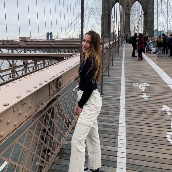 Profile Picture of Emily Bakalos (@emilybakalos) on Poshmark