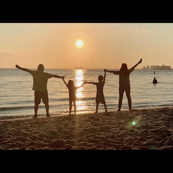 Profile Picture of Luis Echegaray (@luisechega) on Poshmark