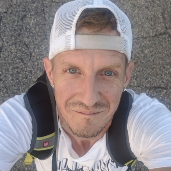 Profile Picture of Joseph Kocsis (@jojokosh) on Poshmark