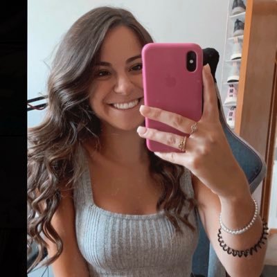 Profile Picture of SoaR Sparkles ❄️ (@sparkles_qt) on Twitter