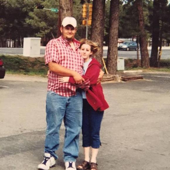 Profile Picture of Wade Beard (@wadelovesholly) on Poshmark