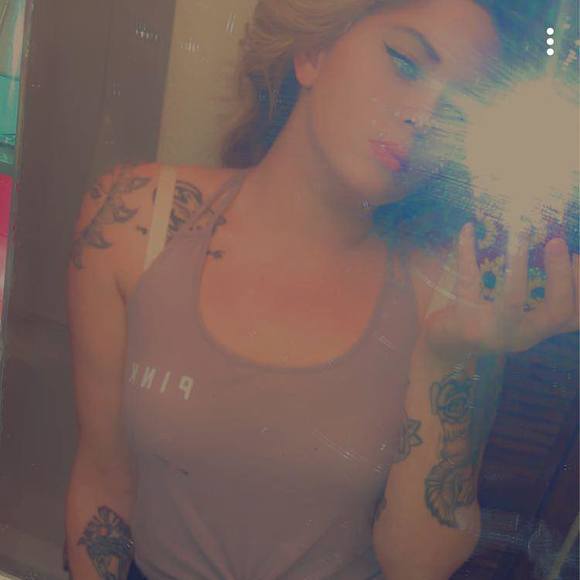 Profile Picture of Tori Boyer (@trizzle97) on Poshmark
