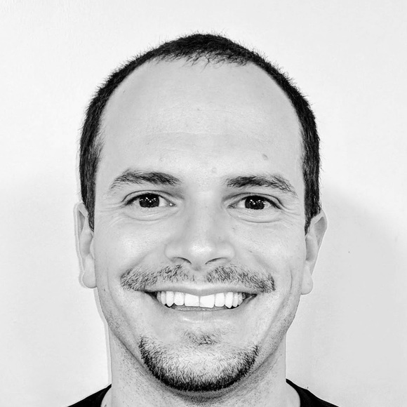 Profile Picture of Matthew Marchioni (@mattiemailing) on Poshmark