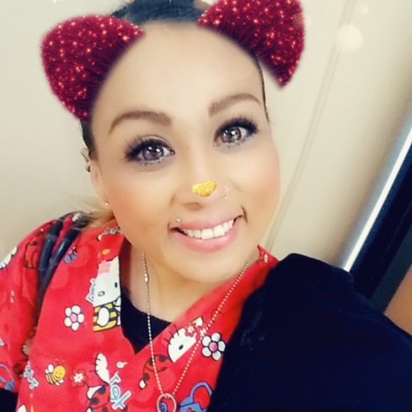 Profile Picture of Janet Cisneros (@jancisn) on Poshmark