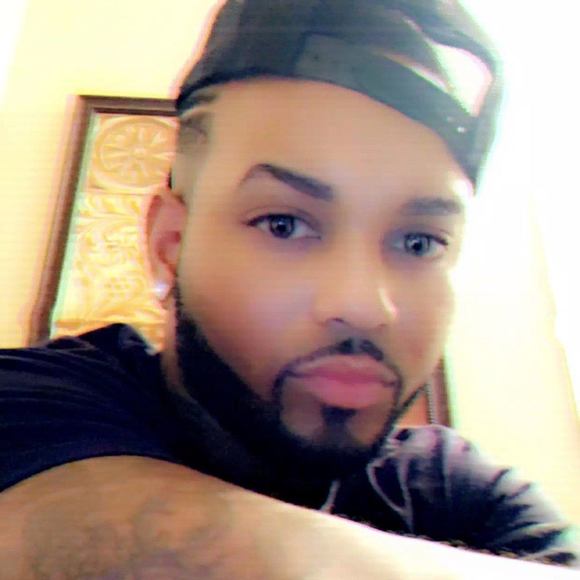 Profile Picture of Joaquin n Julia (@jlebron947) on Poshmark